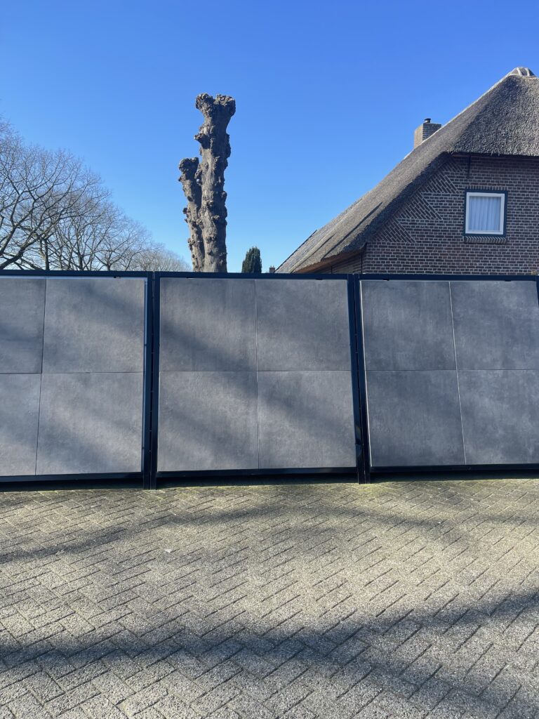 De collectie onderscheidt zich in warme kleurtinten, met de juiste nuances, wat zich vertaalt in een verbluffend eindresultaat.